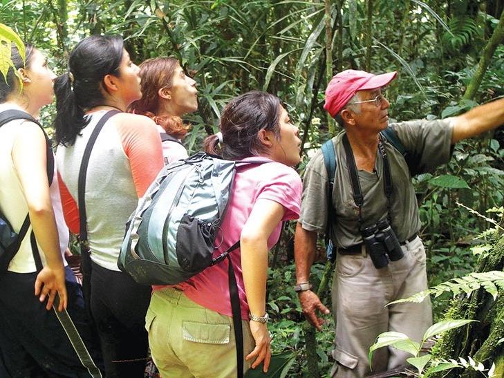 students in costa rican jungle